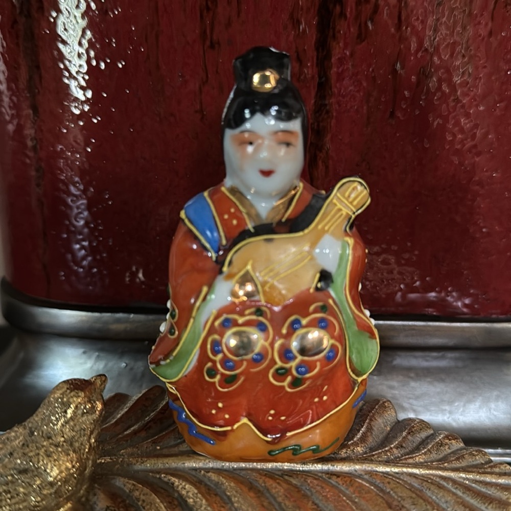 CHINESE / ASIAN PORCELAIN FIGURINES ~ COLLECTABLES BUNDLE - Picture 2 of 13